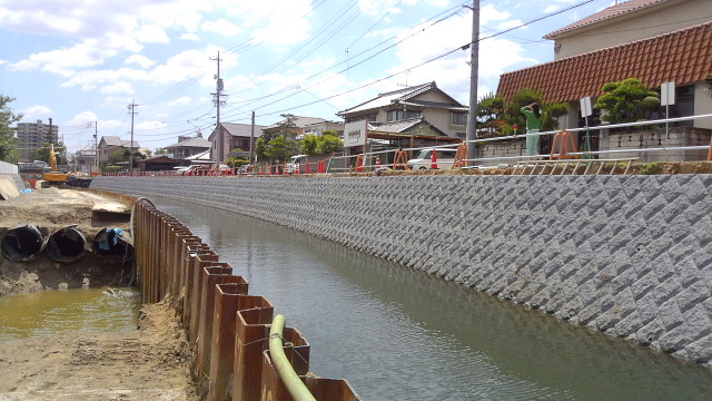 ���y�،���